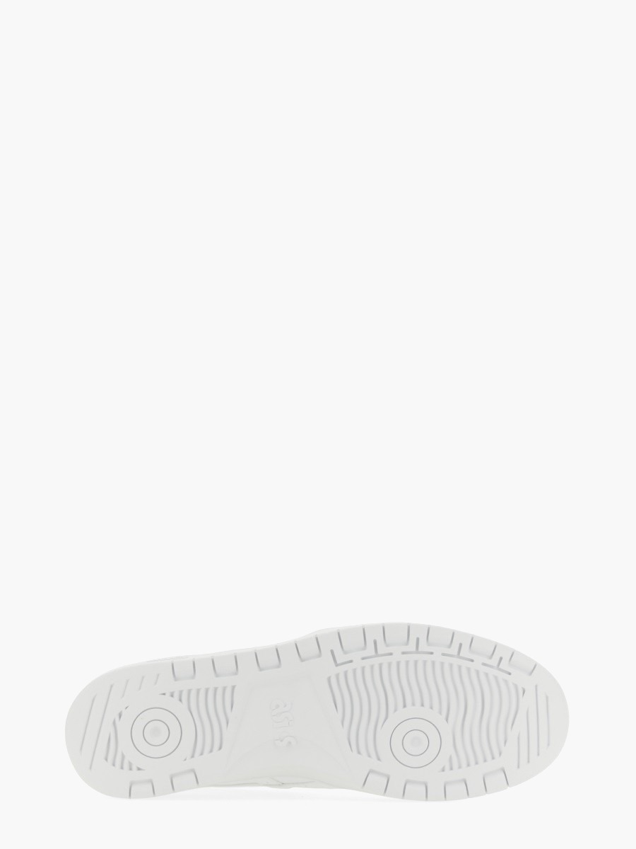 nanito_source_url:https://nokinstyle.com/2354175/sneaker-comme-des-garcons-shirt-x-asics.jpg