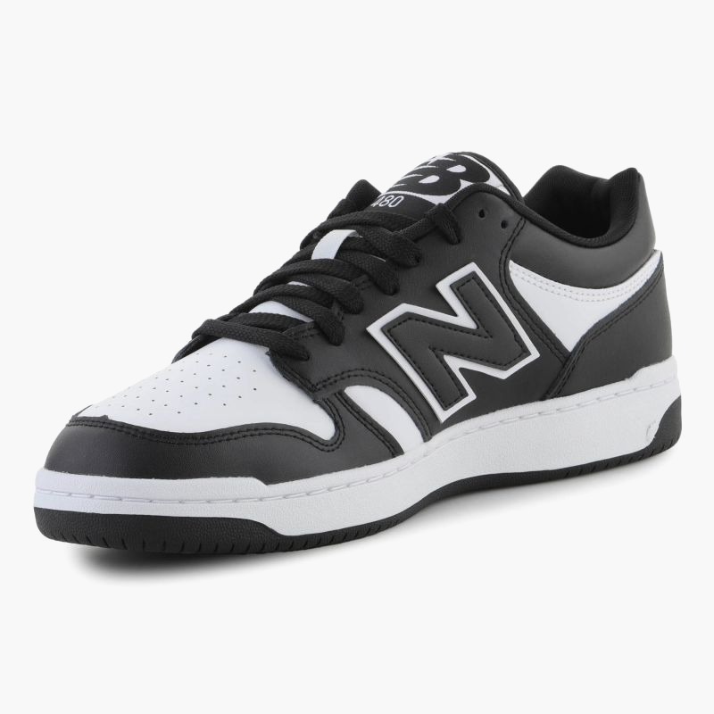 nanito_source_url:https://b2bsportswholesale.net/public/storage/productimages/1f/37/79/b3/1034778/image/xlarge_clean.jpg