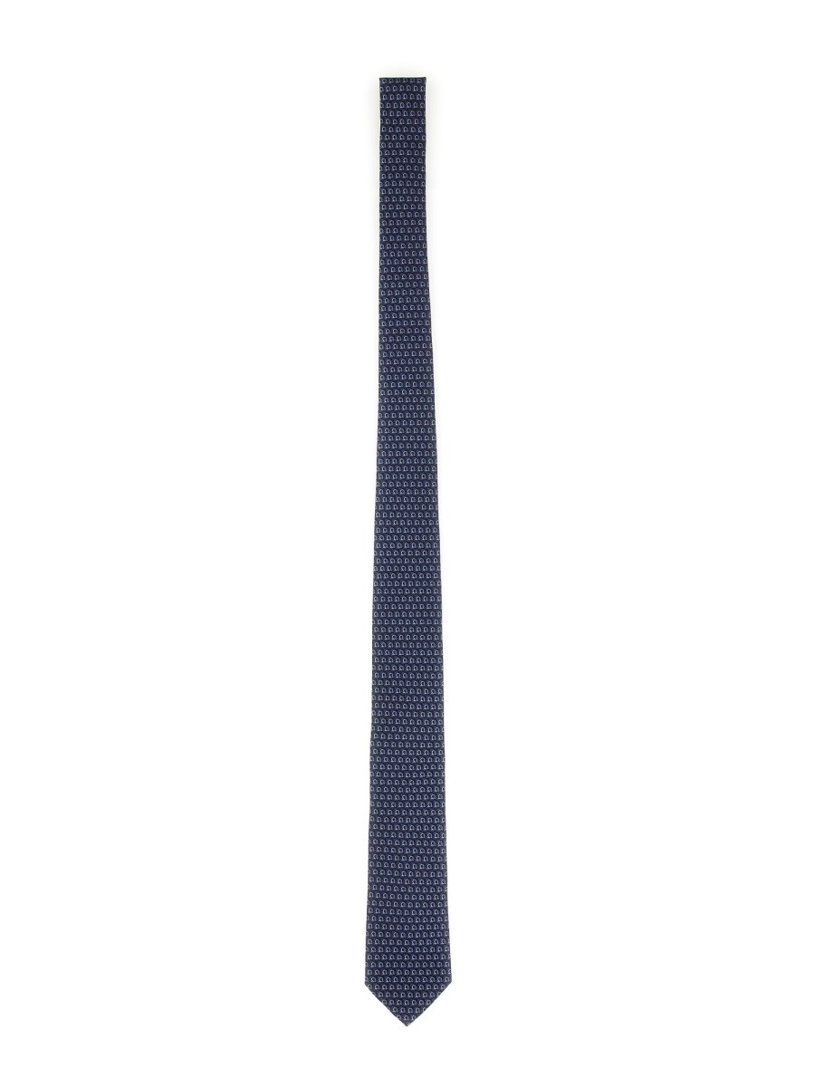 nanito_source_url:https://nokinstyle.com/2442038/silk-tie.jpg