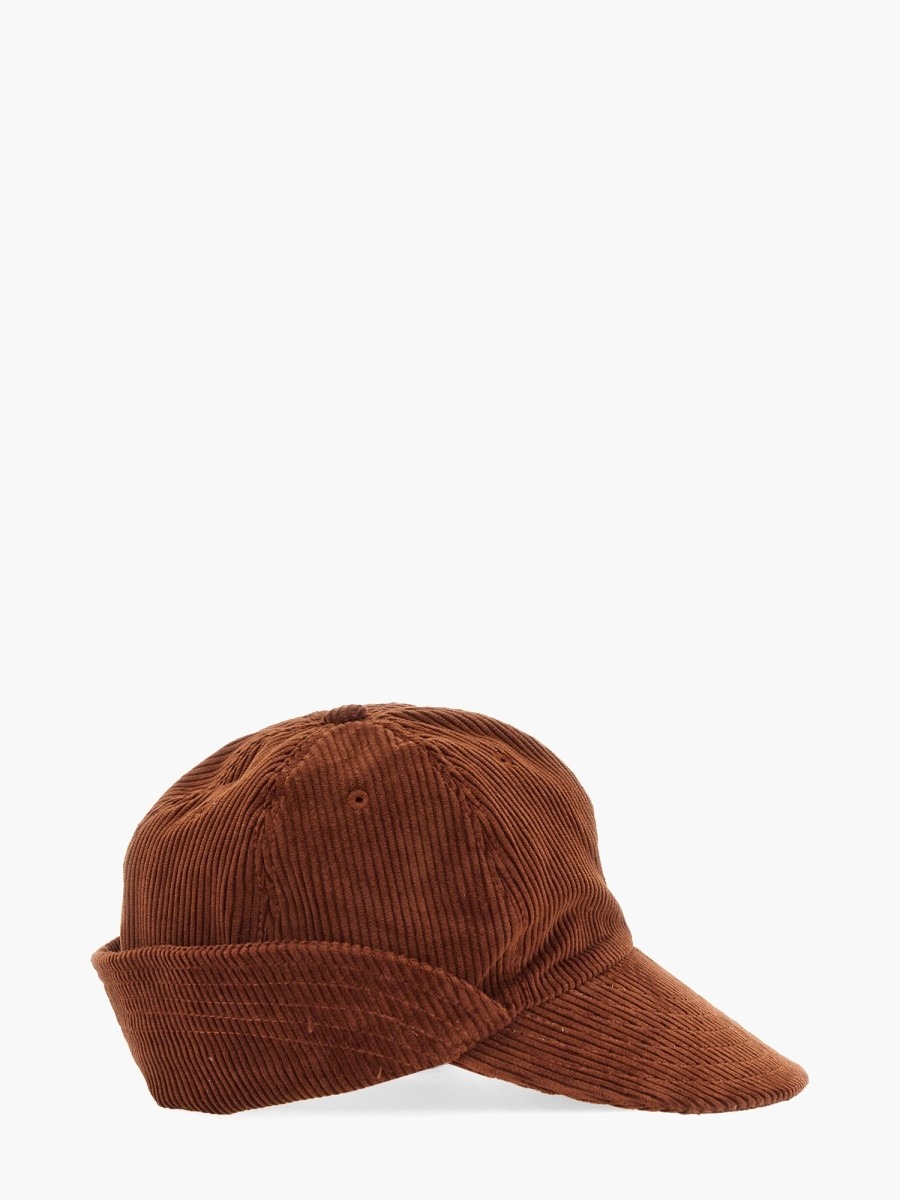 nanito_source_url:https://nokinstyle.com/2322239/hat-with-logo.jpg