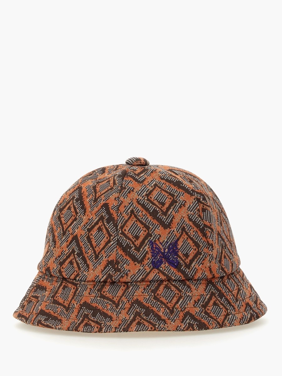 nanito_source_url:https://nokinstyle.com/2346985/hat-with-print.jpg