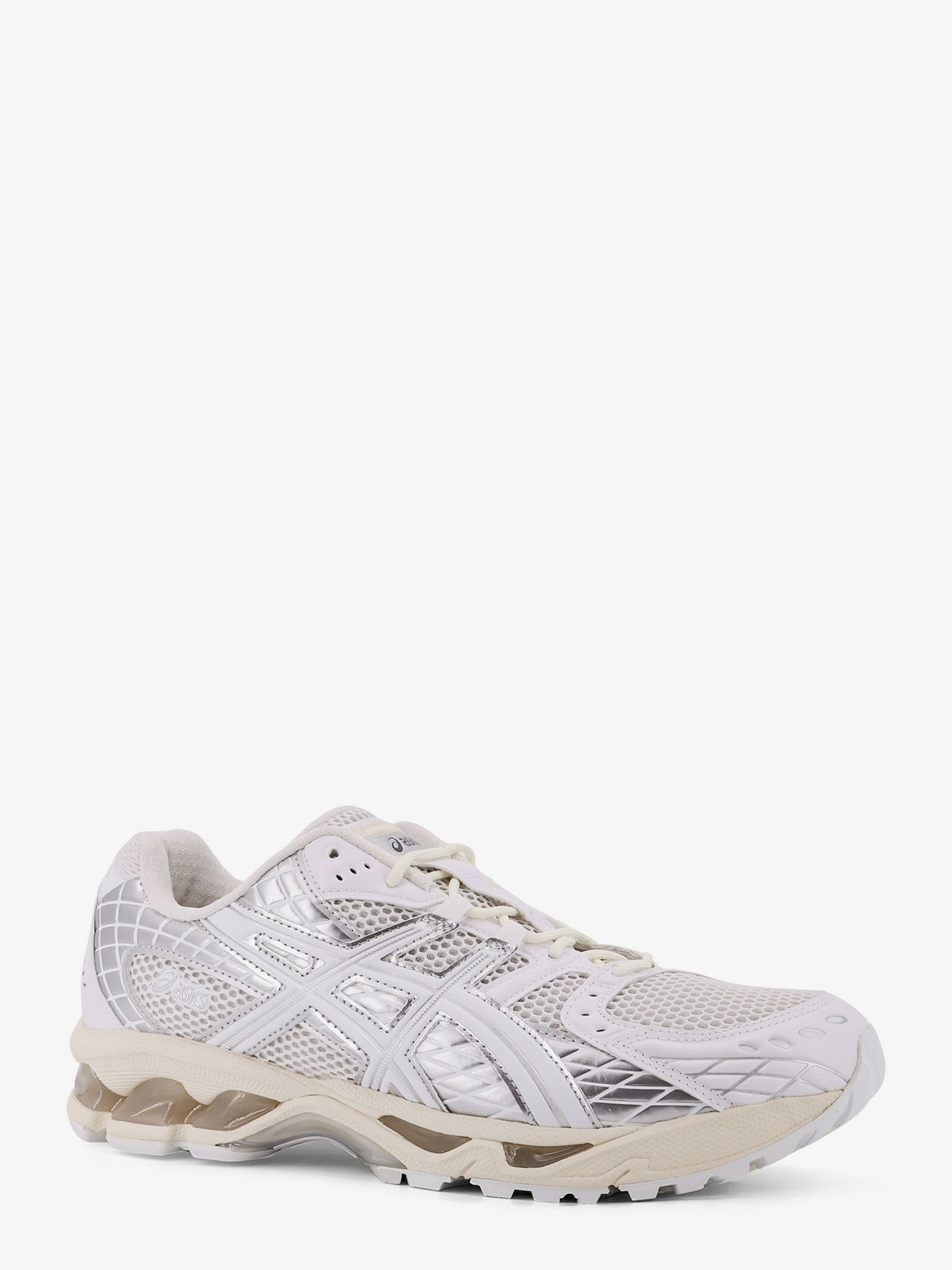 nanito_source_url:https://nokinstyle.com/2408559/gel-nimbus-101-mesh-sneakers.jpg