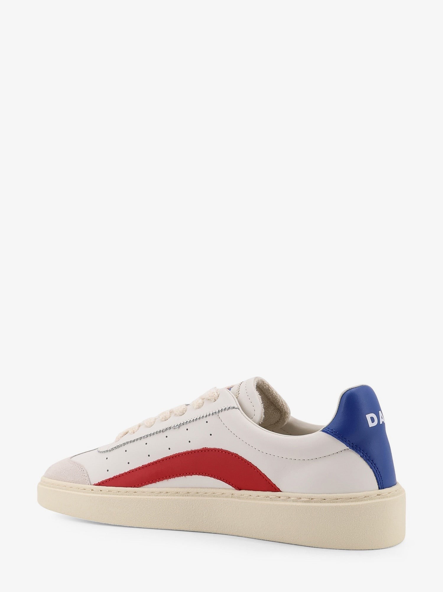 nanito_source_url:https://nokinstyle.com/2410151/rider-leather-low-top-sneakers.jpg