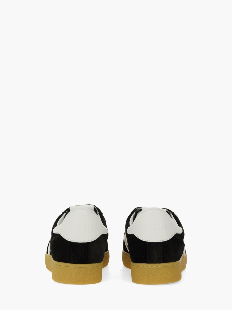 nanito_source_url:https://nokinstyle.com/2417429/retro-sneaker.jpg