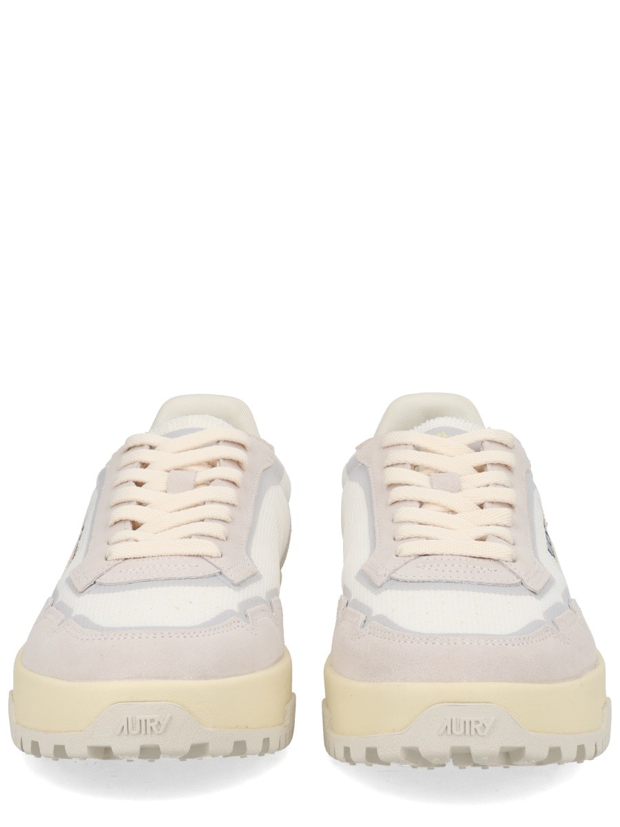 nanito_source_url:https://nokinstyle.com/2438500/sneaker-wildpace-low.jpg