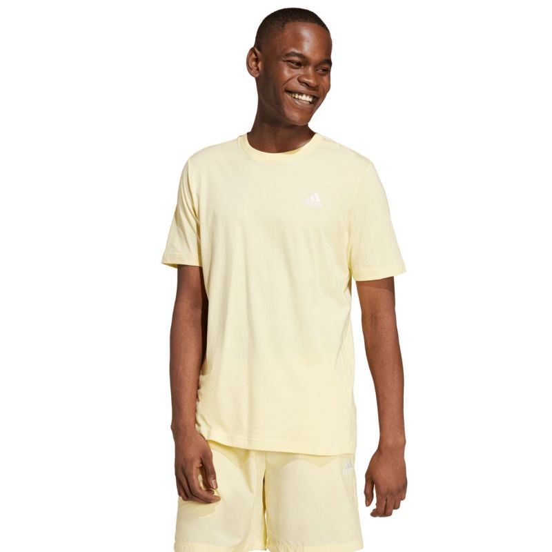 nanito_source_url:https://b2bsportswholesale.net/public/storage/productimages/ec/57/c8/5b/1152990/image/xlarge_clean.jpg