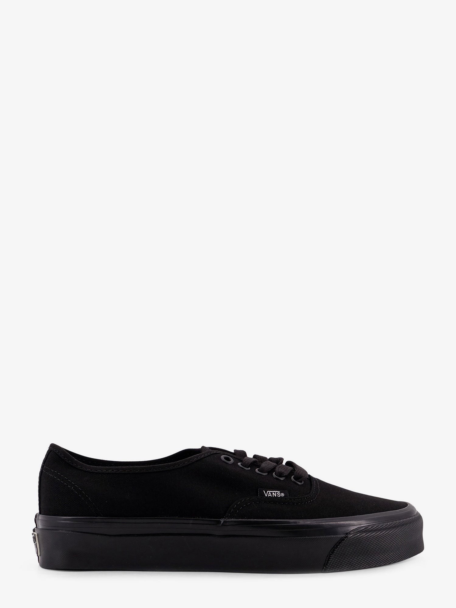 nanito_source_url:https://nokinstyle.com/2395722/lx-authentic-reissue-44-canvas-sneakers.jpg