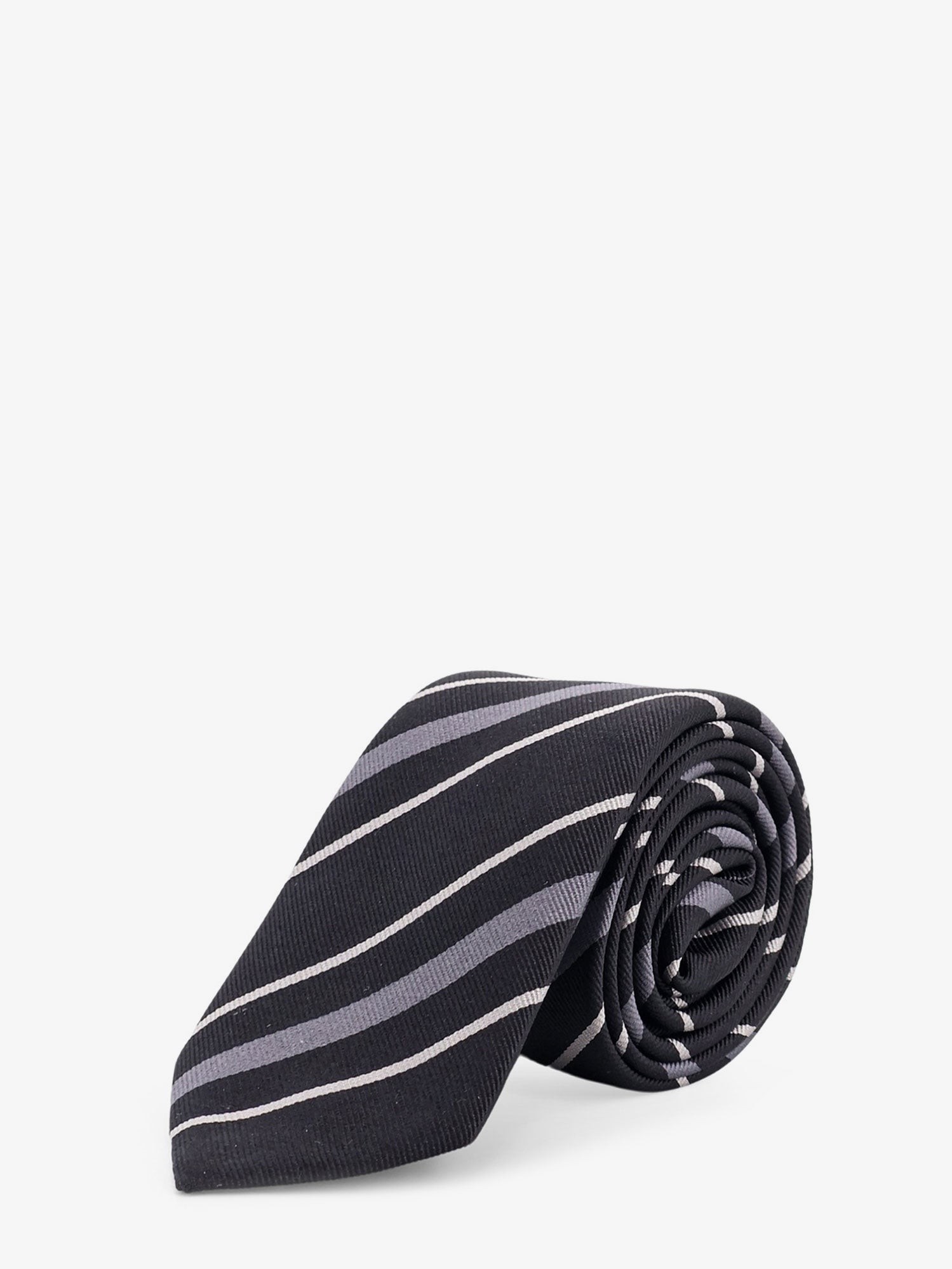 nanito_source_url:https://nokinstyle.com/2426556/dior-regimental-silk-tie.jpg