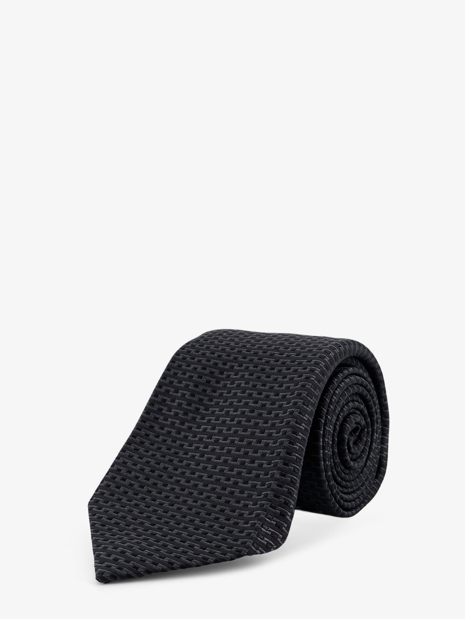 nanito_source_url:https://nokinstyle.com/2390487/silk-tie.jpg