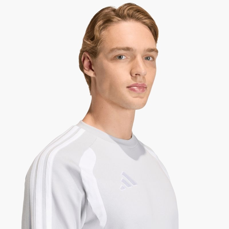 nanito_source_url:https://b2bsportswholesale.net/public/storage/productimages/93/77/e5/d2/2146350/image/xlarge_clean.jpg