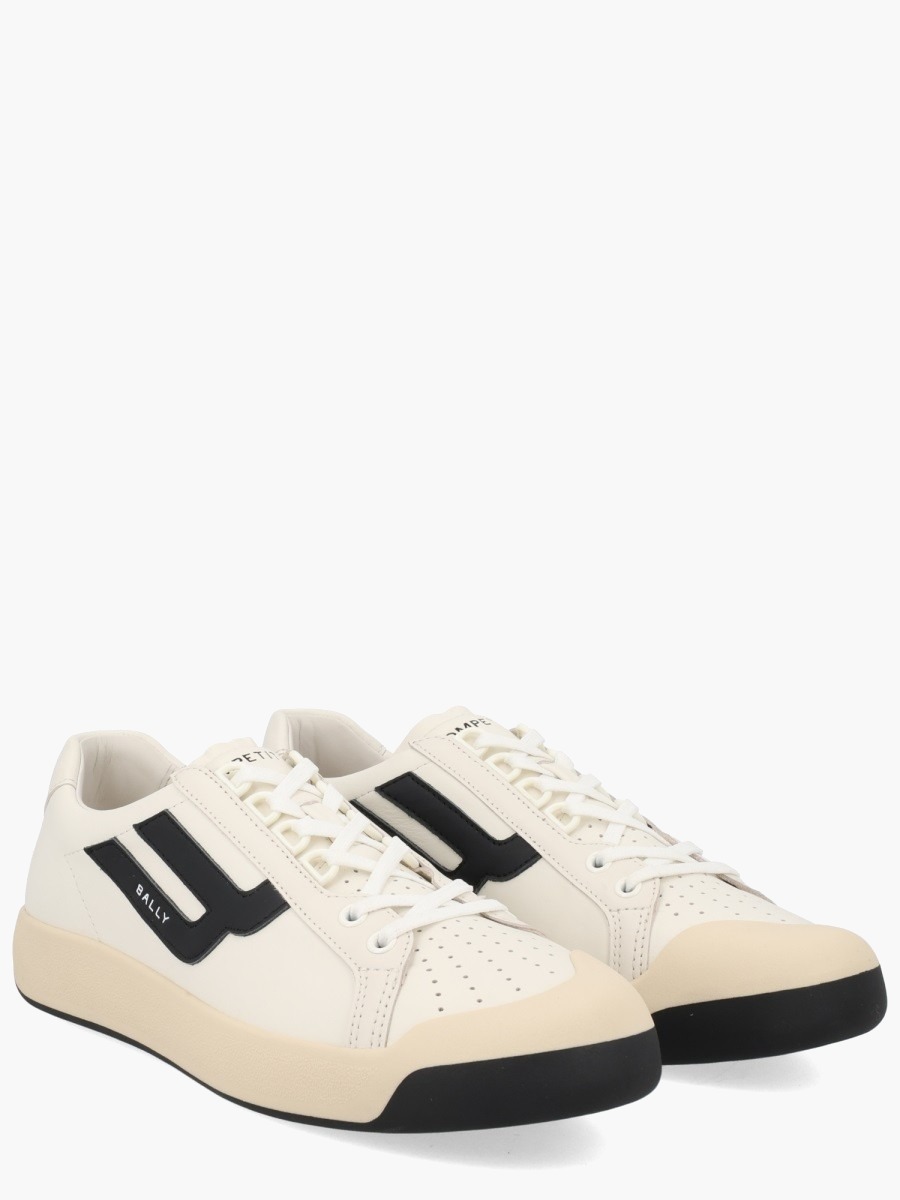 nanito_source_url:https://nokinstyle.com/2413332/sneaker-competition.jpg