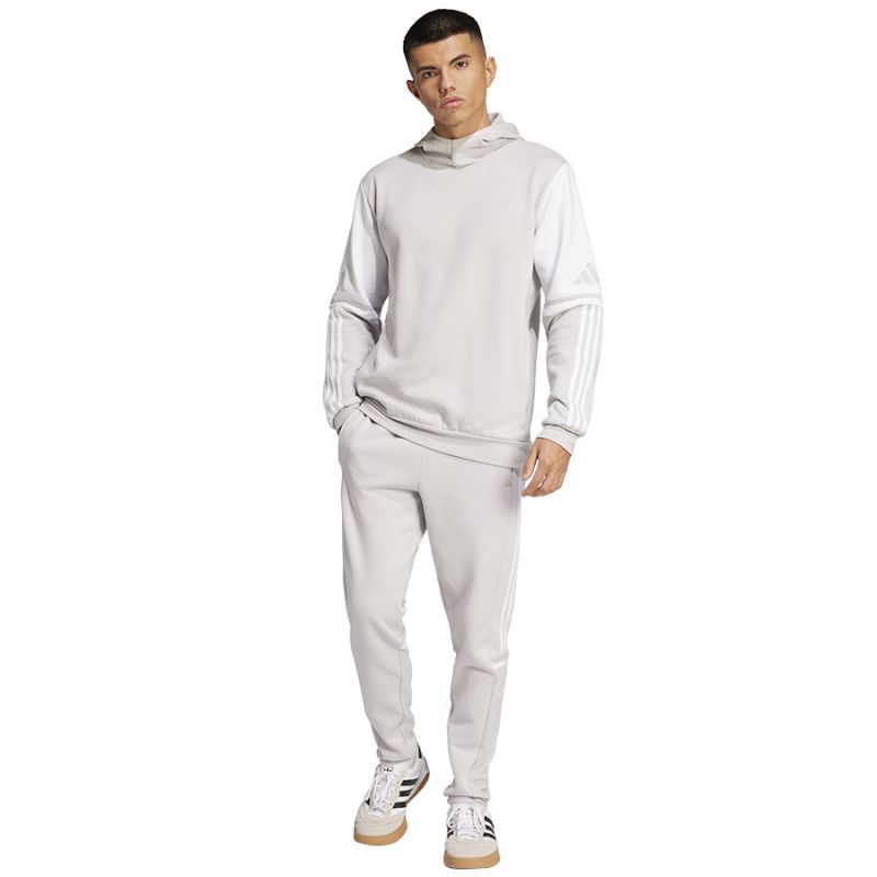 nanito_source_url:https://b2bsportswholesale.net/public/storage/productimages/e8/ce/33/4b/1439490/image/xlarge_clean.jpg