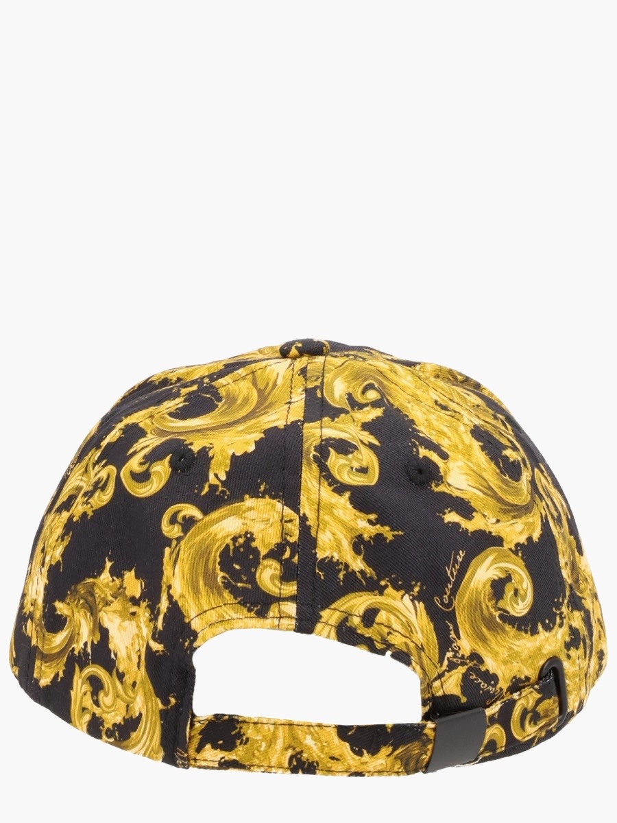 nanito_source_url:https://nokinstyle.com/2339027/cappello-da-baseball-con-stampa-e-logo.jpg