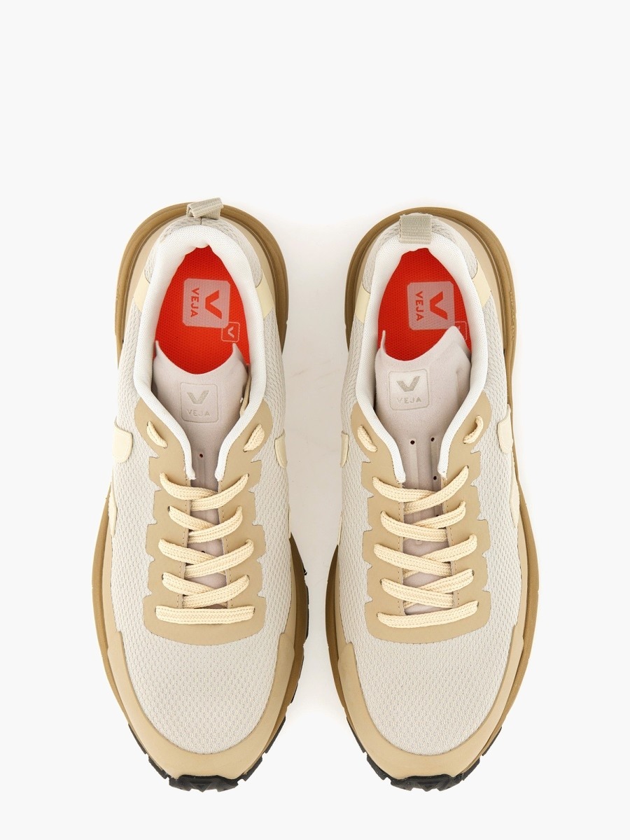 nanito_source_url:https://nokinstyle.com/2347330/sneaker-dekkan.jpg
