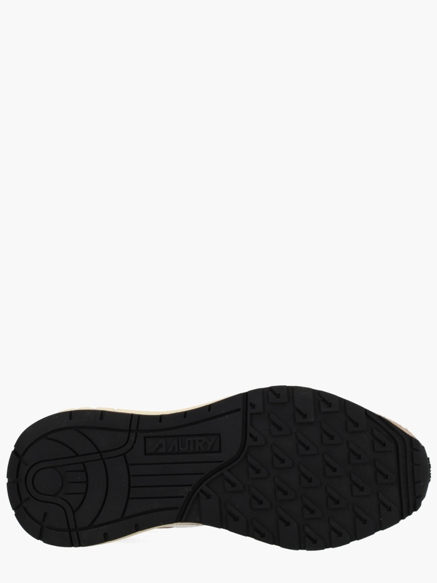 nanito_source_url:https://nokinstyle.com/2337530/reelwind-low-sneakers.jpg