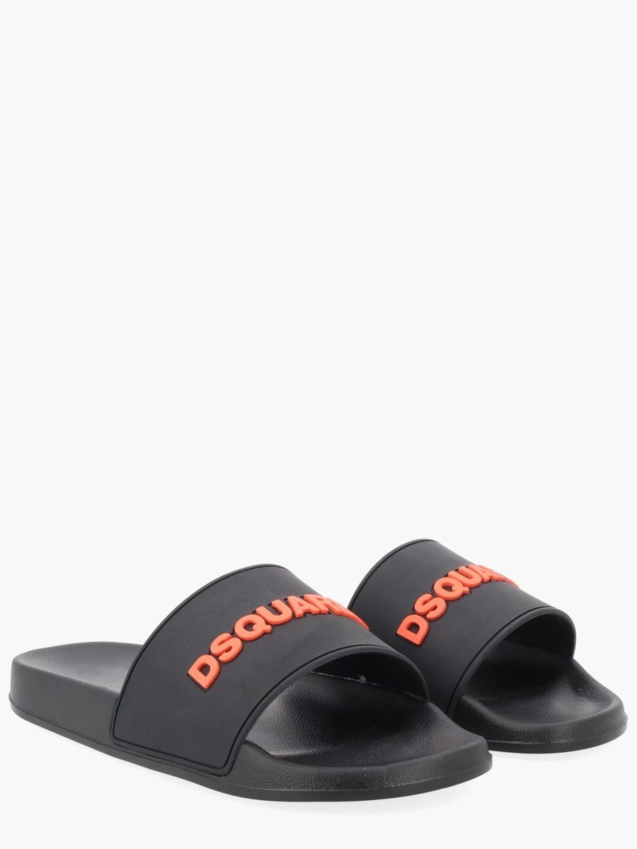 nanito_source_url:https://nokinstyle.com/2341568/sandal-with-logo.jpg