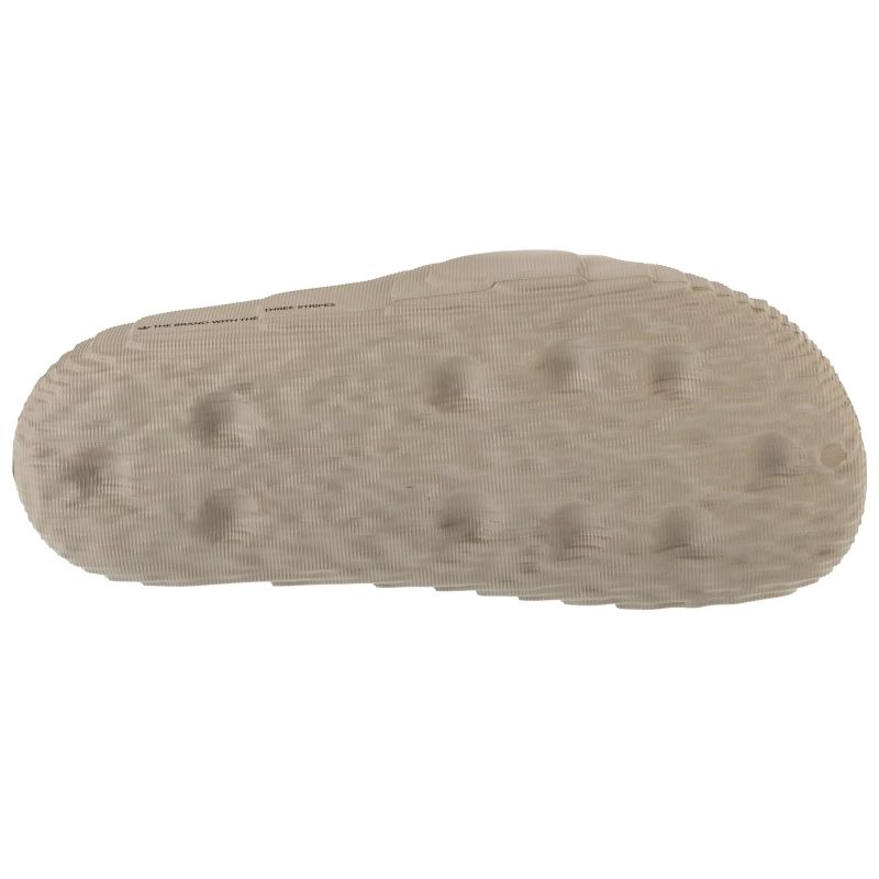 nanito_source_url:https://b2bsportswholesale.net/public/storage/productimages/0d/12/42/dd/1576349/image/xlarge_clean.jpg