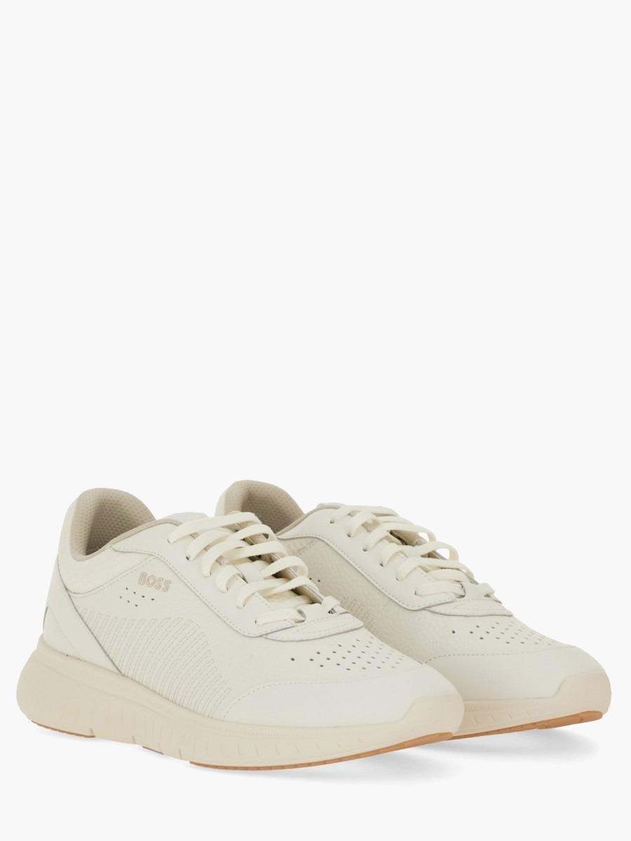 nanito_source_url:https://nokinstyle.com/2367043/titanis-sneaker.jpg