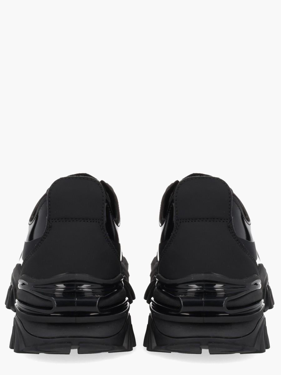nanito_source_url:https://nokinstyle.com/2364865/new-trail-sneaker.jpg