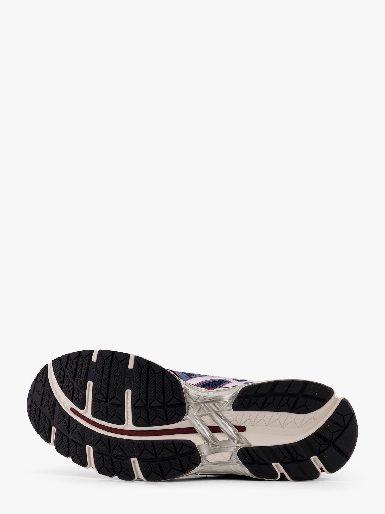 nanito_source_url:https://nokinstyle.com/2408592/gel-kayano-20-low-top-mesh-sneakers.jpg