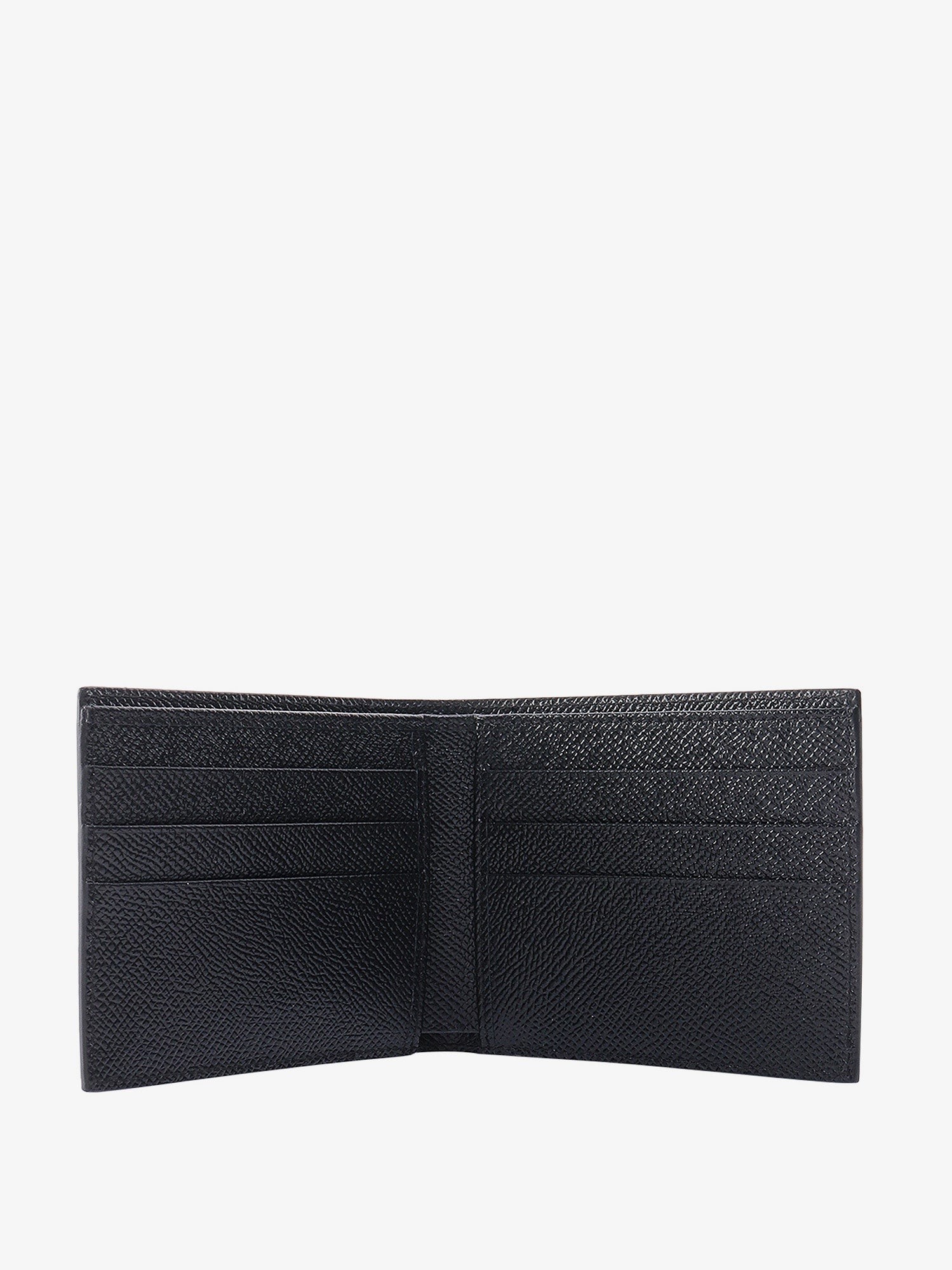 nanito_source_url:https://nokinstyle.com/2431781/leather-wallet.jpg