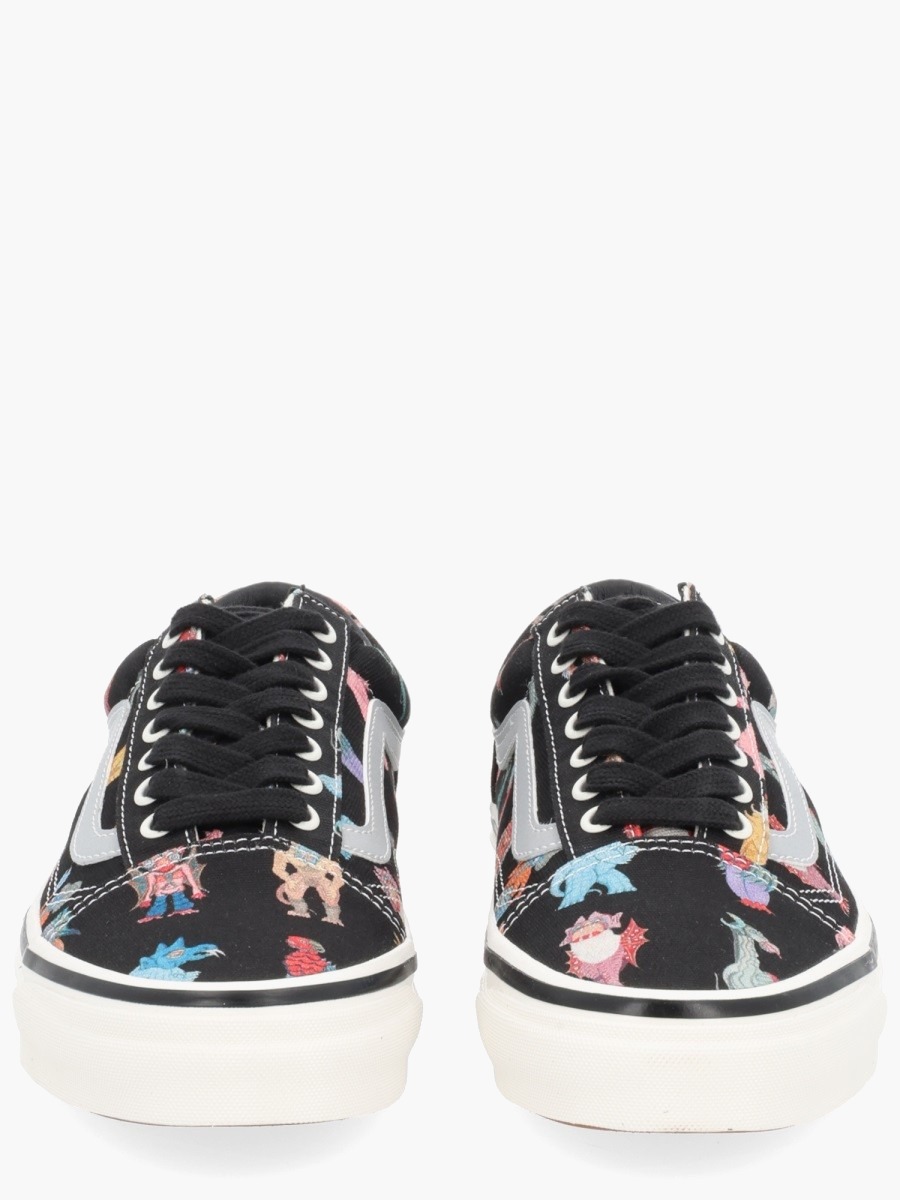 nanito_source_url:https://nokinstyle.com/2377544/sneaker-otw-old-skool-vans-x-undercover.jpg