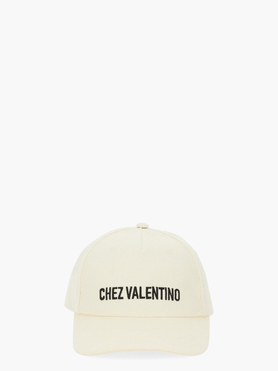nanito_source_url:https://nokinstyle.com/2382205/baseball-cap-with-embroidery.jpg
