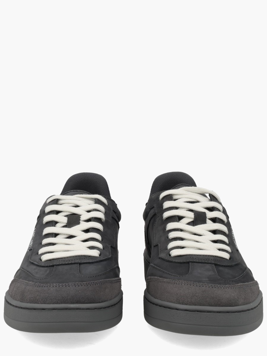 nanito_source_url:https://nokinstyle.com/2416144/sneaker-dice-t-toe.jpg