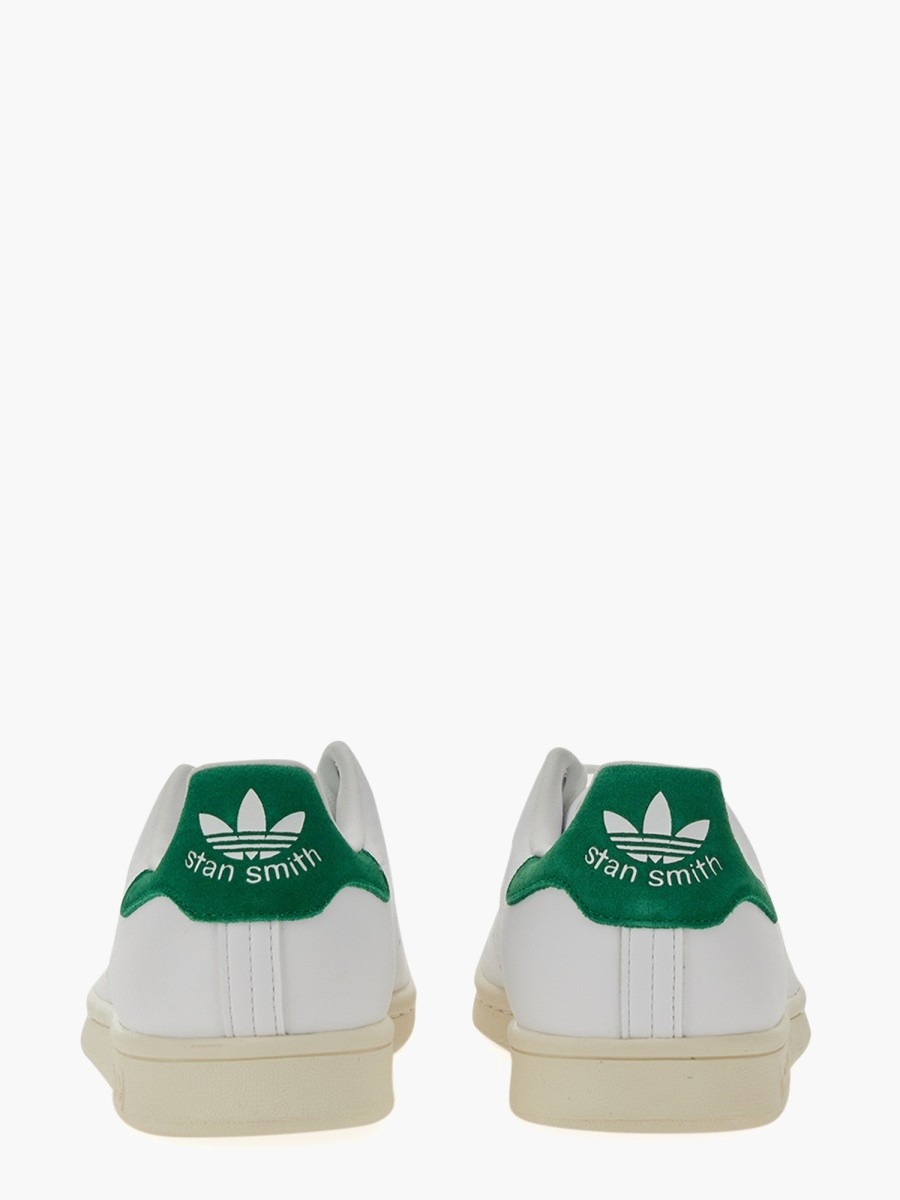 nanito_source_url:https://nokinstyle.com/2354046/stan-smith-sneaker.jpg
