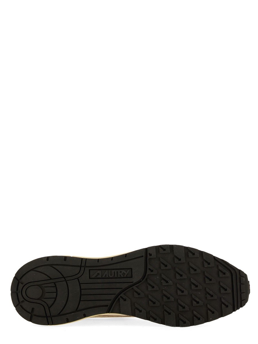 nanito_source_url:https://nokinstyle.com/2438532/sneakers-reelwind-low.jpg