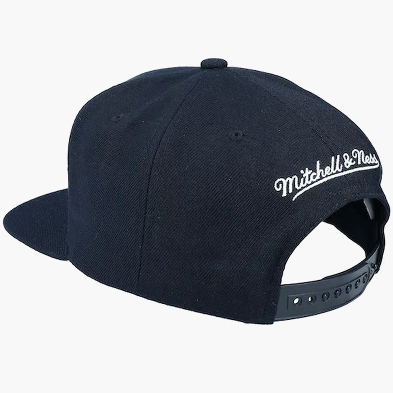 nanito_source_url:https://b2bsportswholesale.net/public/storage/productimages/ac/81/bb/34/1028073/image/xlarge_clean.jpg