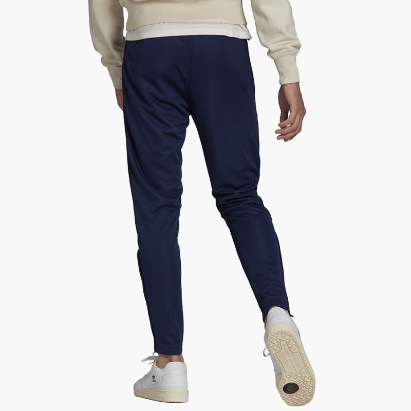 nanito_source_url:https://b2bsportswholesale.net/public/storage/productimages/74/15/b3/80/792185/image/xlarge_clean.jpg