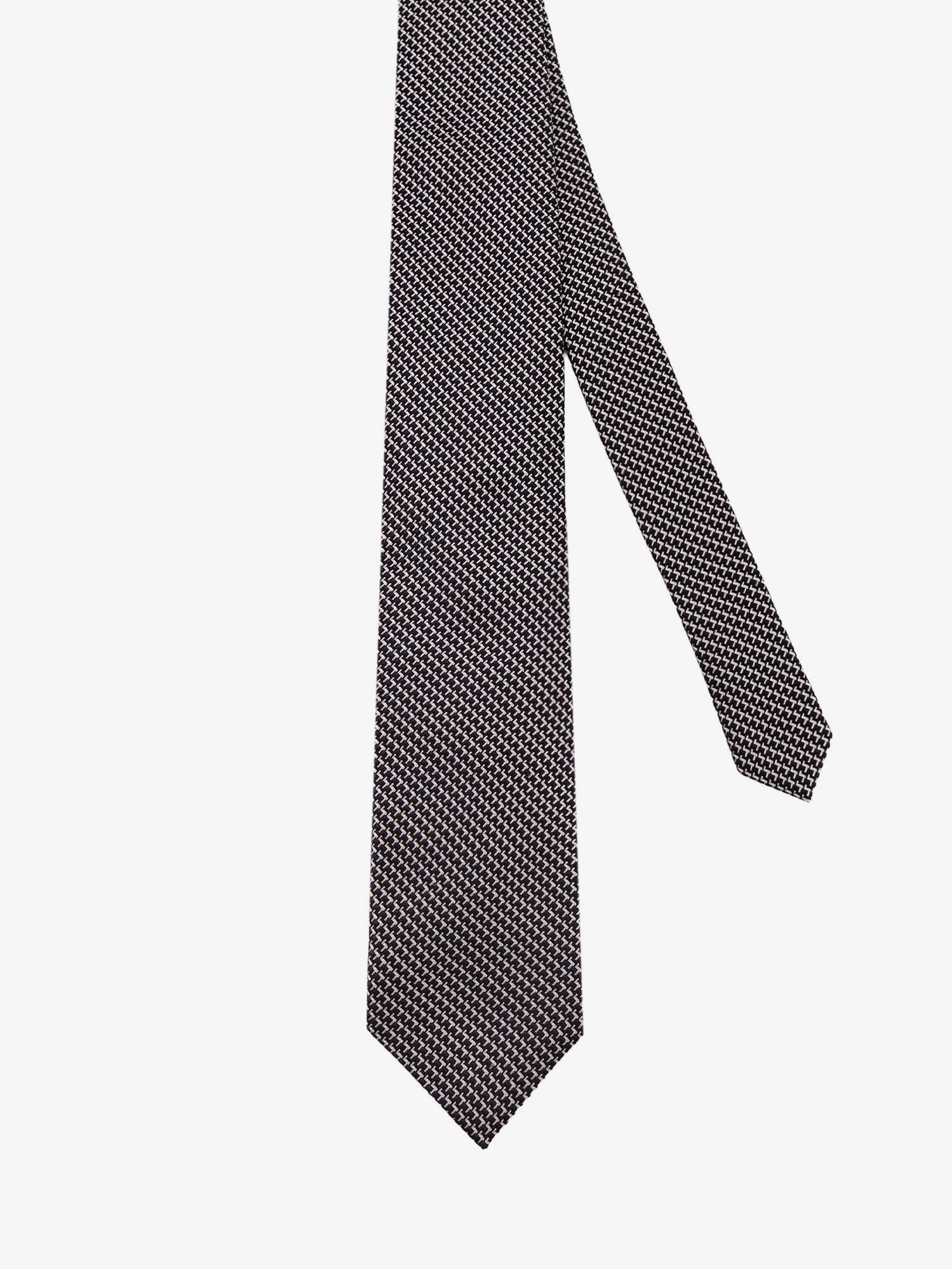 nanito_source_url:https://nokinstyle.com/2402259/silk-tie.jpg