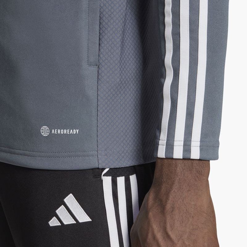 nanito_source_url:https://b2bsportswholesale.net/public/storage/productimages/7d/bb/82/d4/2257417/image/xlarge_clean.jpg