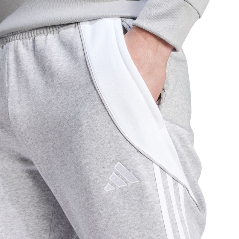 nanito_source_url:https://b2bsportswholesale.net/public/storage/productimages/59/80/a6/2a/1083746/image/xlarge_clean.jpg