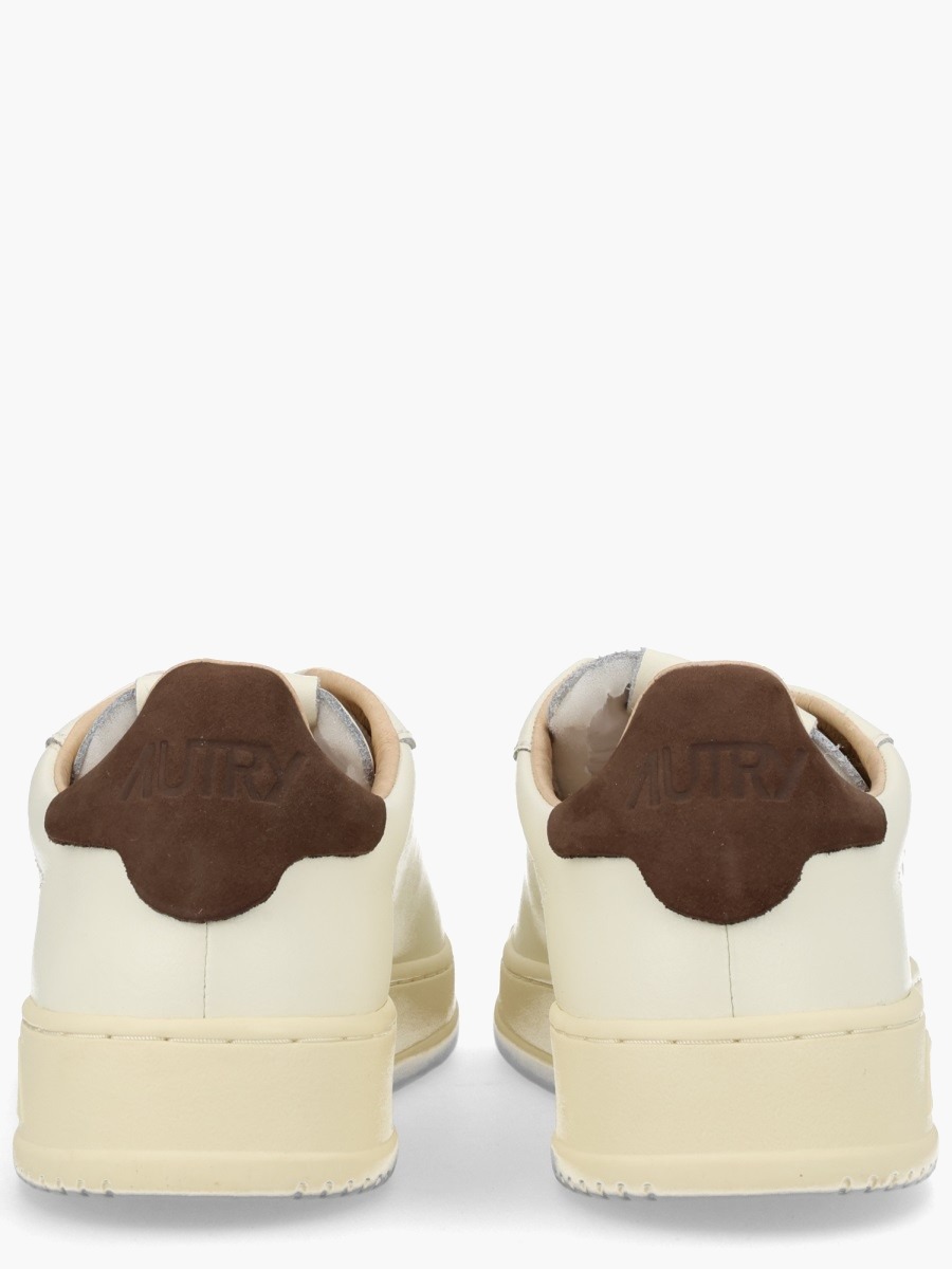 nanito_source_url:https://nokinstyle.com/2336258/dallas-low-sneaker.jpg