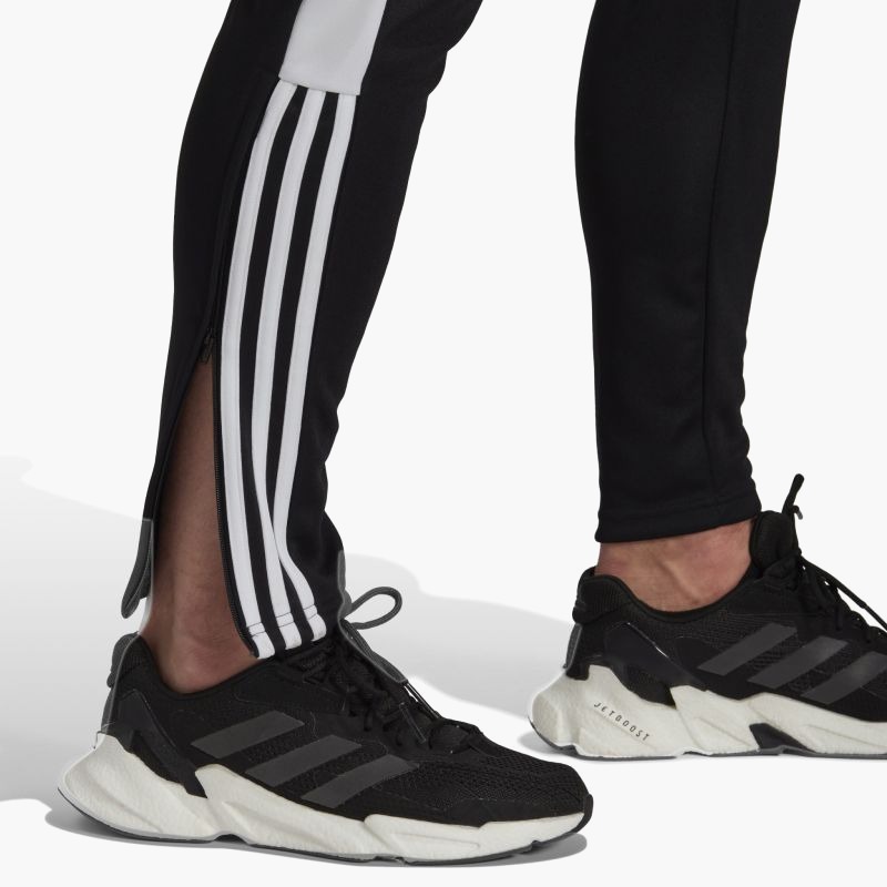 nanito_source_url:https://b2bsportswholesale.net/public/storage/productimages/d2/32/b7/fb/818616/image/xlarge_clean.jpg