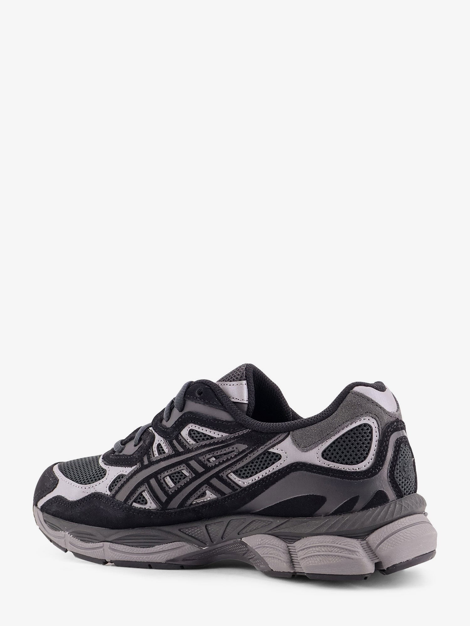 nanito_source_url:https://nokinstyle.com/2417340/gel-nyc-mesh-sneakers-with-suede-inserts.jpg