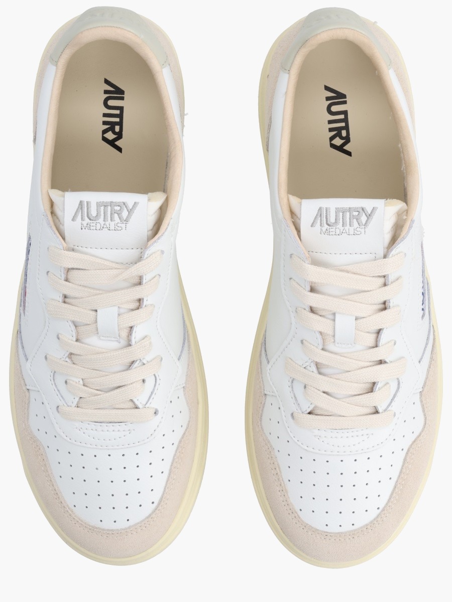 nanito_source_url:https://nokinstyle.com/2324862/medalist-low-sneaker.jpg