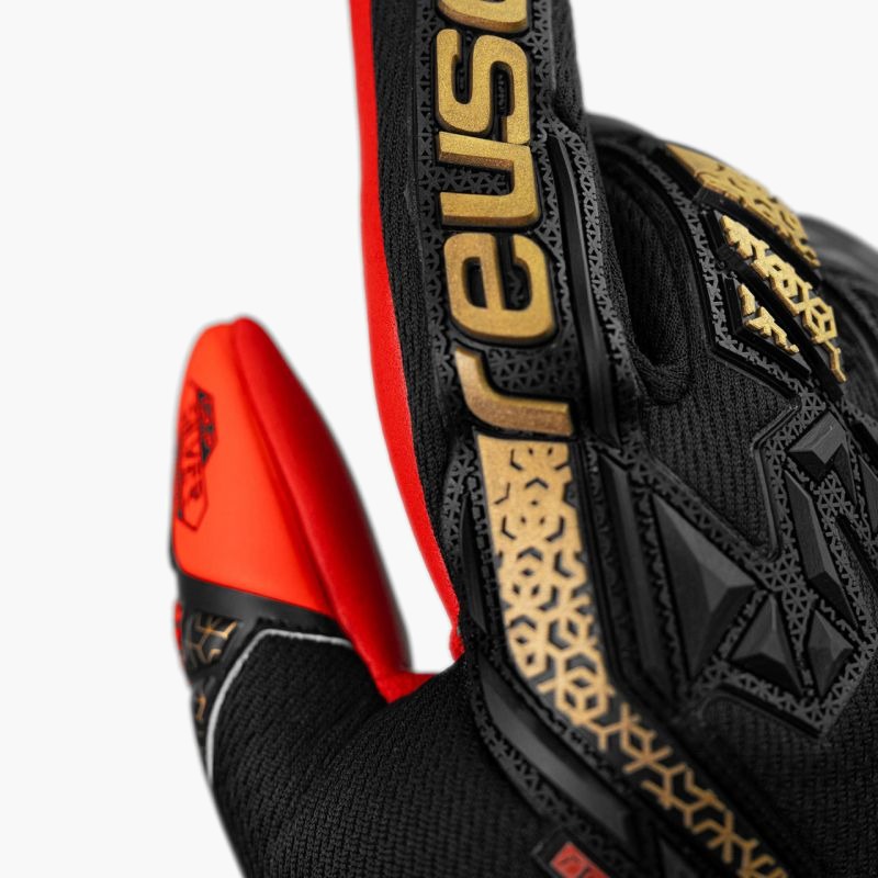 Reusch Attrakt Freegel Silver M 5570235 7075 Goalkeeper Gloves