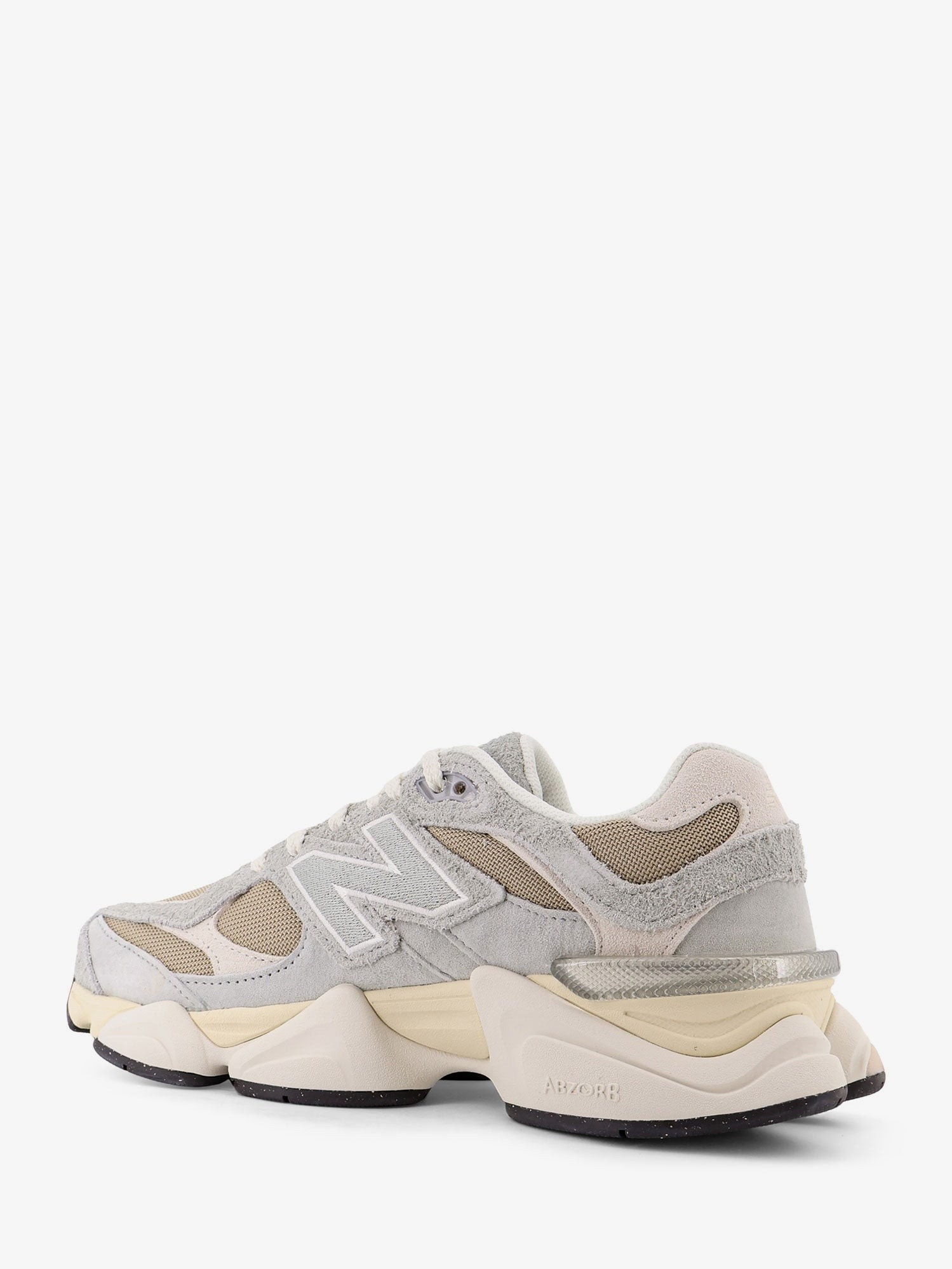 nanito_source_url:https://nokinstyle.com/2398468/mesh-and-suede-9060-sneakers.jpg