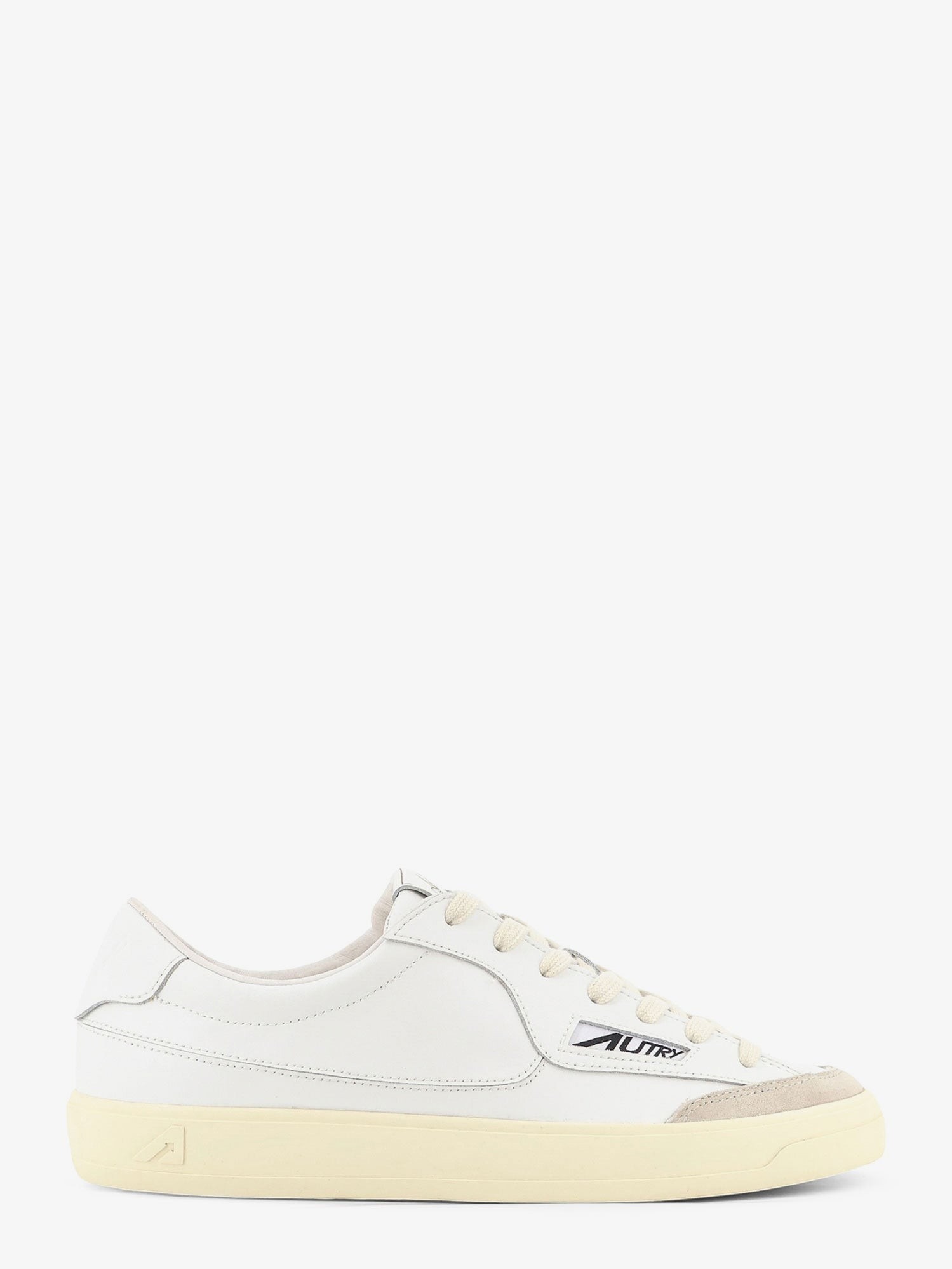 nanito_source_url:https://nokinstyle.com/2410664/windscape-leather-sneakers-with-suede-insert.jpg