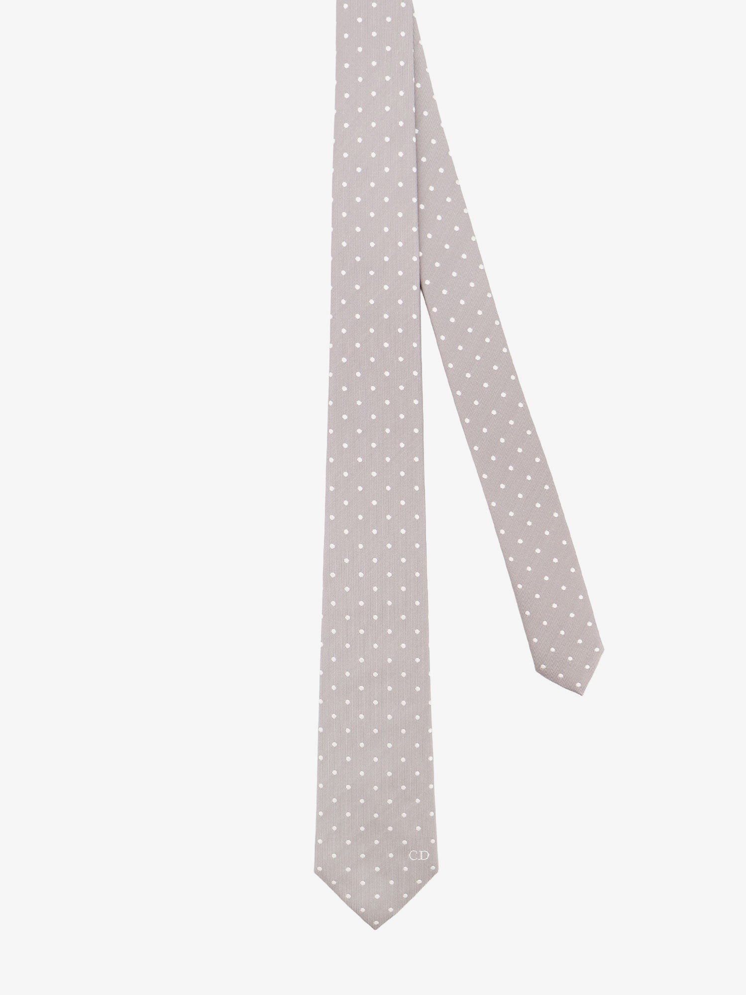 nanito_source_url:https://nokinstyle.com/2425983/silk-tie.jpg