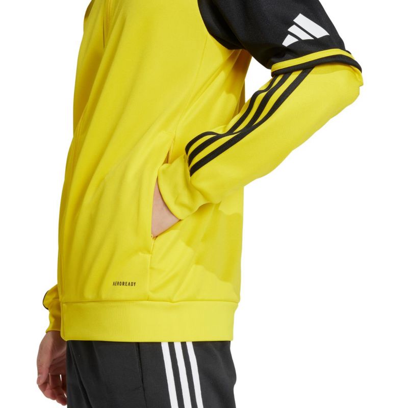 nanito_source_url:https://b2bsportswholesale.net/public/storage/productimages/85/f4/8b/55/1521691/image/xlarge_clean.jpg