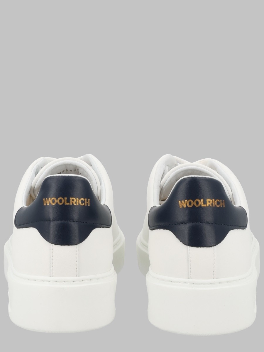 nanito_source_url:https://nokinstyle.com/2433092/sneaker-classic-court.jpg