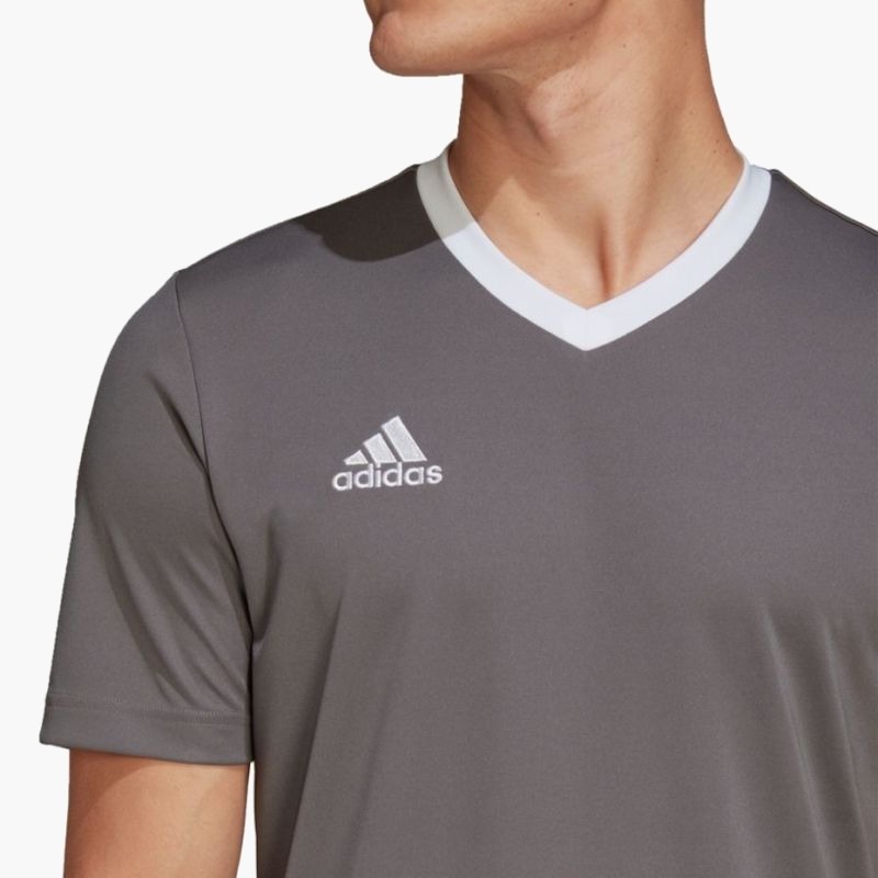 nanito_source_url:https://b2bsportswholesale.net/public/storage/productimages/d5/87/60/a7/2225858/image/xlarge_clean.jpg