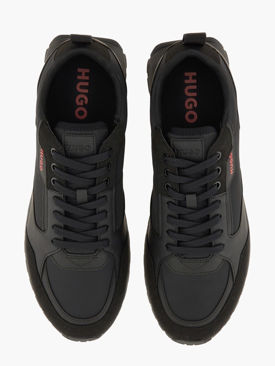 nanito_source_url:https://nokinstyle.com/2364249/sneaker-with-logo.jpg