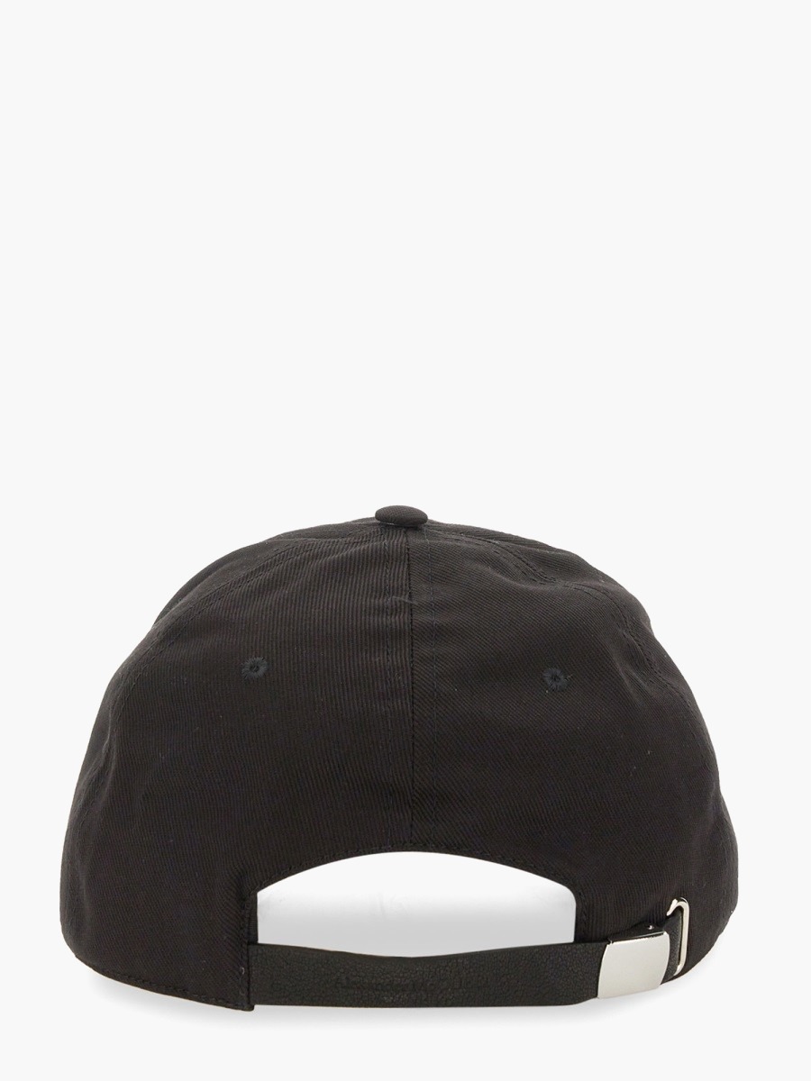 nanito_source_url:https://nokinstyle.com/2356616/baseball-cap.jpg