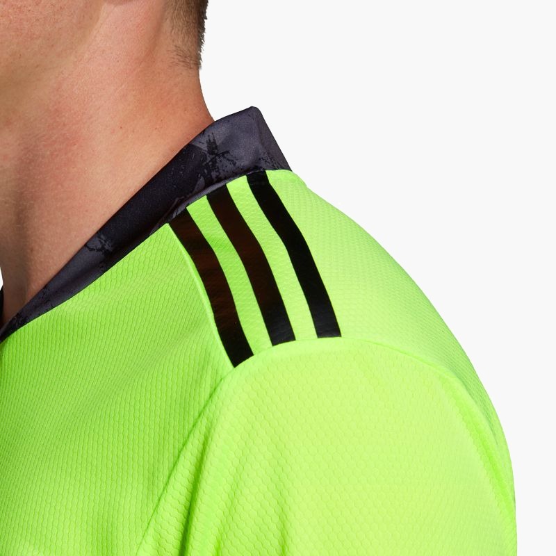 nanito_source_url:https://b2bsportswholesale.net/public/storage/productimages/fa/d9/58/85/543966/image/xlarge_clean.jpg