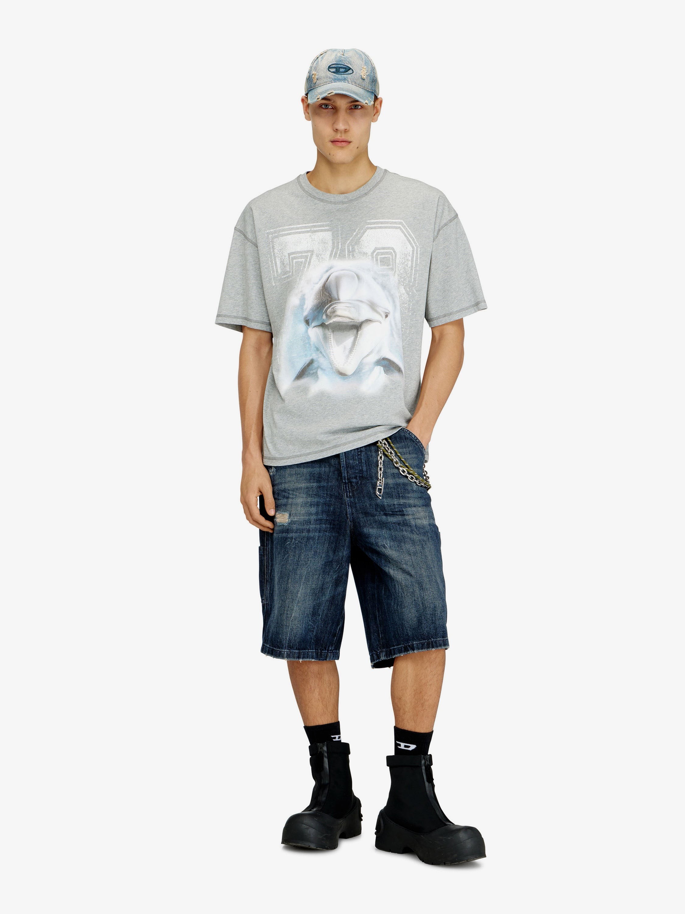 nanito_source_url:https://nokinstyle.com/2435309/c-enic-denim-with-used-effect.jpg